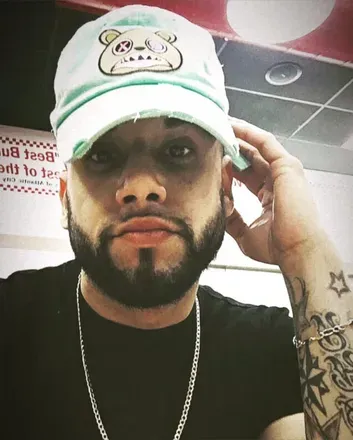 @itz_the_rican_papi