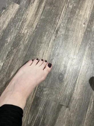 @barefootbeauty8301