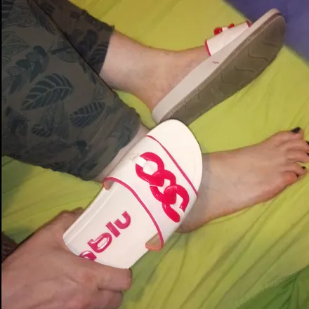 @andromedabeautyfeets