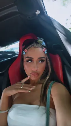 @juicy_jeselxoxo