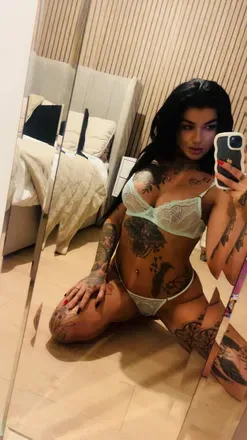 @prettylittlething9191