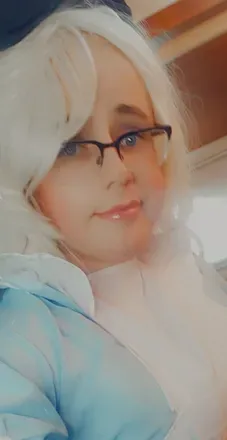 @heyimphoebe