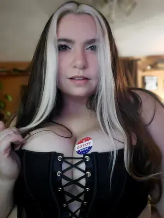 @poprockpoppy