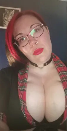 @thiccthighsgal