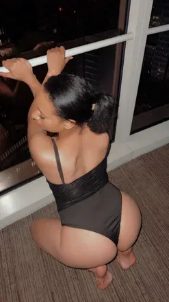 @lolarae98