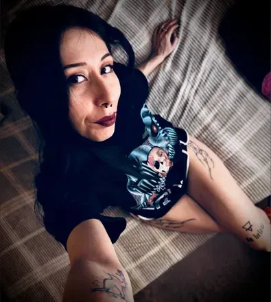 @sweethasfreaks