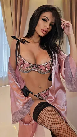 @laviniaoanaofficial