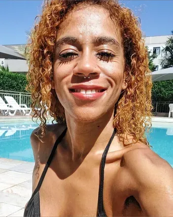 @cayennevelvet