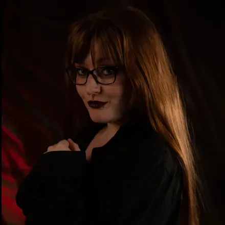 @curvy.redhead.97