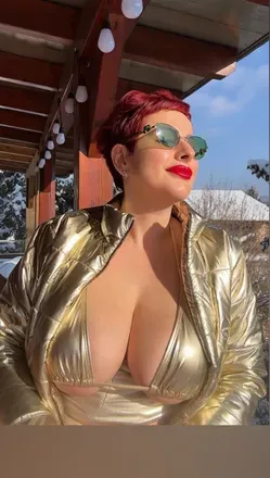 @lizapinelli
