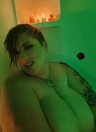 @amazonianbomb
