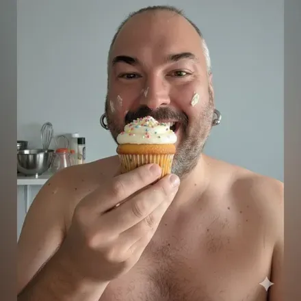 @bearassbaker