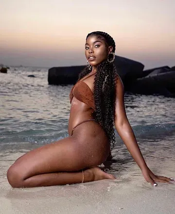 @naughty_mee