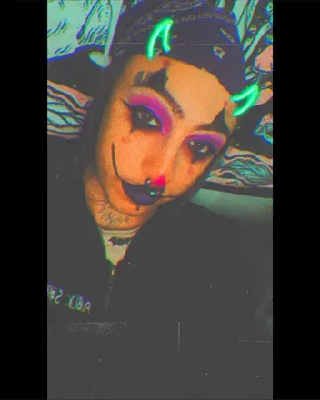 @alex_enby420