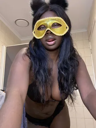 @lilmissebony69