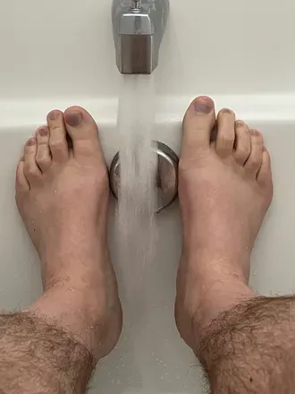 @barefootandsexy