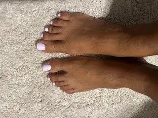 @verypreetyfeet