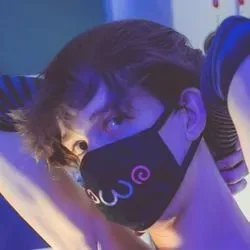@adeerontheweb