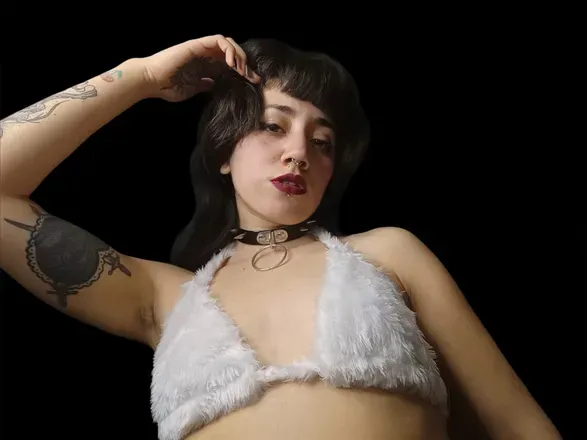 @goddesswinona