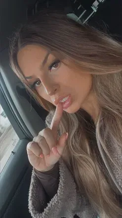 @brunettebrat22