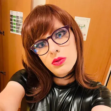 @shinyjulia