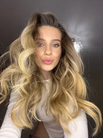 @molly_swan
