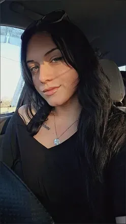@valerie_rosee
