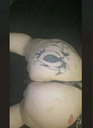 @bigbootyleolover
