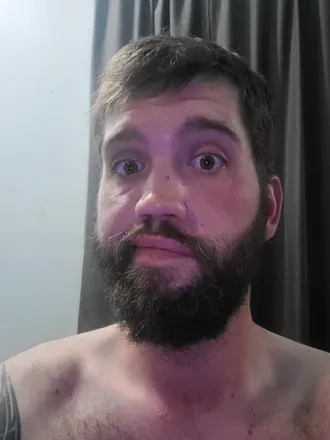 @trades411