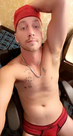 @kinkypigg