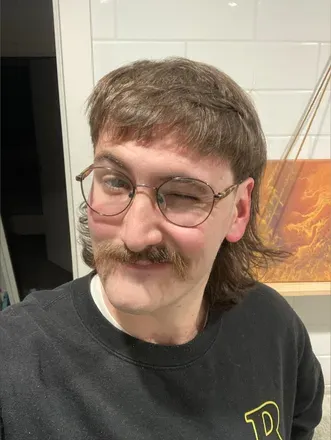 @hockey_boi