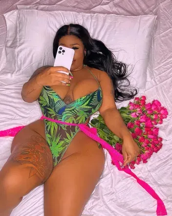 @phattgirlcoco