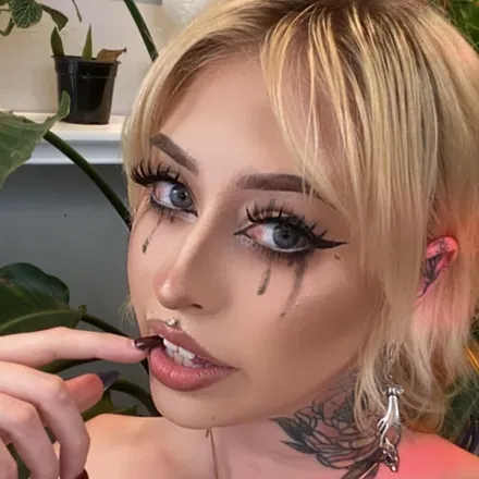 @succu_baby
