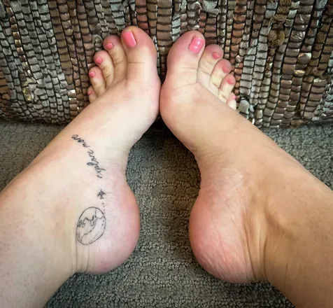 @barefoot_fantasy_queen