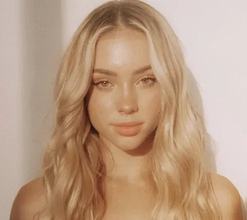 @charlyswrld