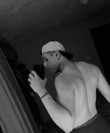 @alexmogueel
