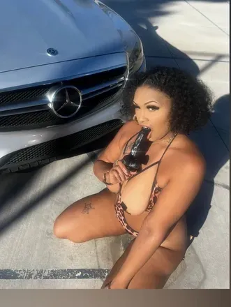 @honestii_exxxotica