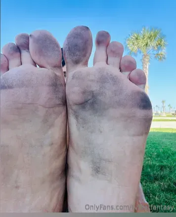 @thedesertfeet