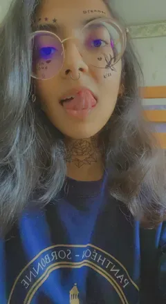 @withelena