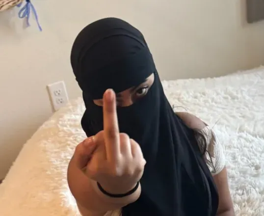 @femdomhijabi