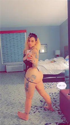 @fineassmoneyy