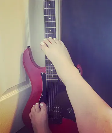 @myfeetarehereforit