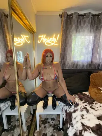 @honestii_exxxotica