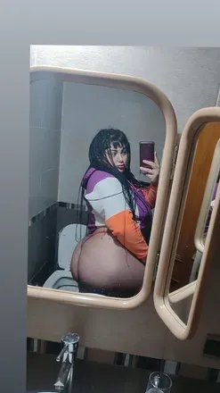@yourhotbitch01