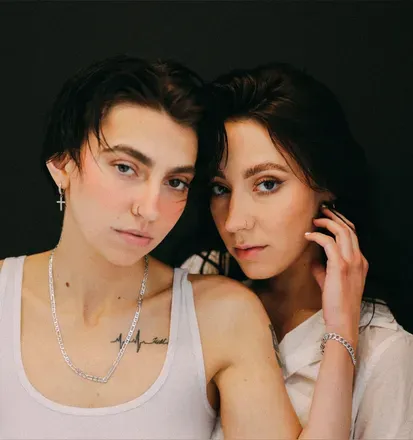 @notyouraveragesisterz