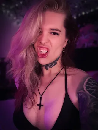 @leahsinsxo