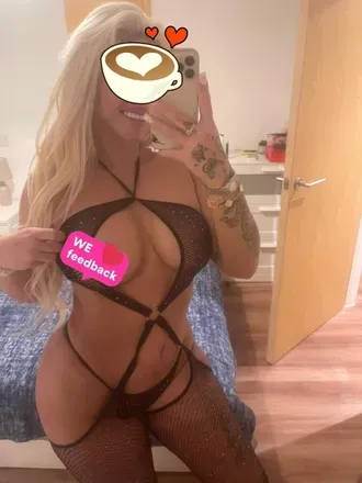 @yourbaddestblonde