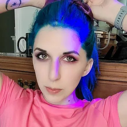 @queentearex