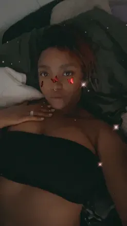 @theclutchingdazies