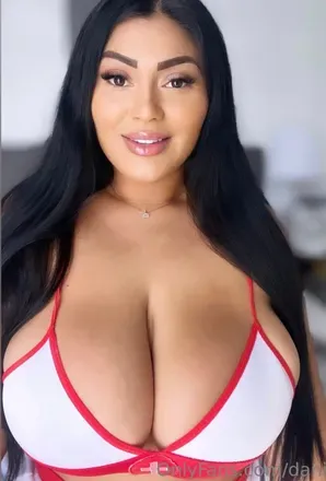 @bigtits_dani